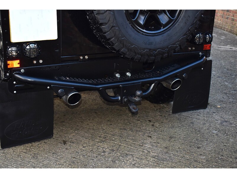Land Rover Defender 90 TDCi County Commercial - U1356
