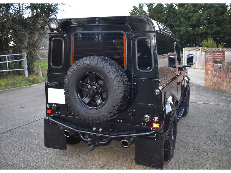 Land Rover Defender 90 TDCi County Commercial - U1356