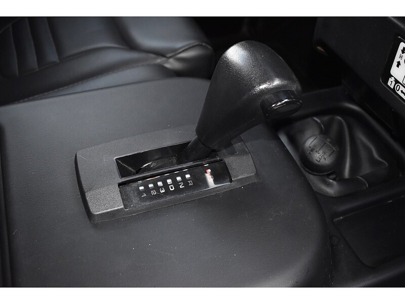 Land Rover Defender 90 TDCi County Commercial - U1356