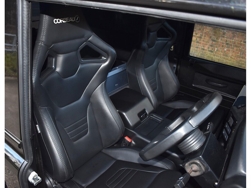 Land Rover Defender 90 TDCi County Commercial - U1356