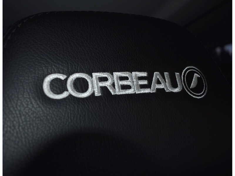 Land Rover Defender 90 TDCi County Commercial - U1356