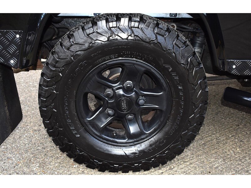 Land Rover Defender 90 TDCi County Commercial - U1356