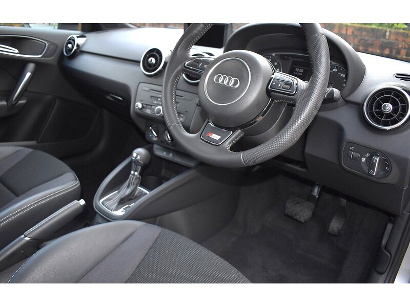 Audi A1 TFSI S line Style Edition - U1449