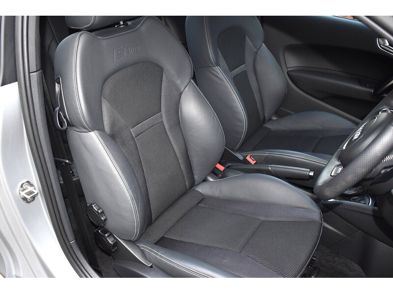 Audi A1 TFSI S line Style Edition - U1449