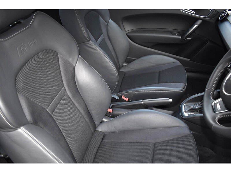 Audi A1 TFSI S line Style Edition - U1449