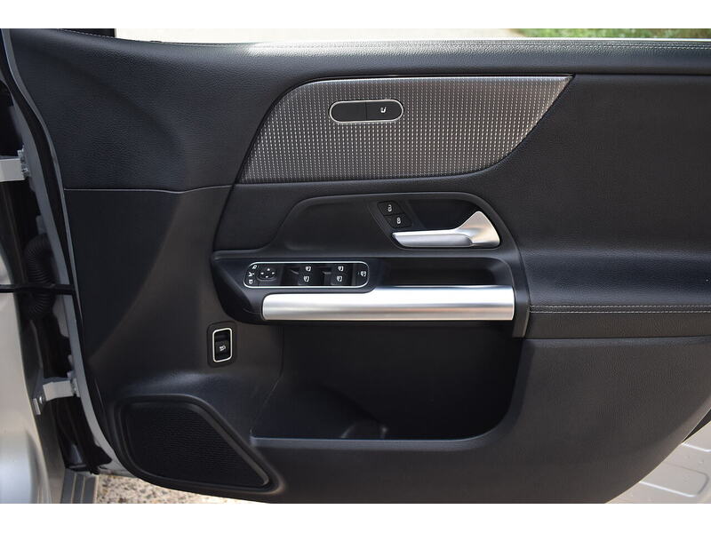 Mercedes-Benz B Class B200d Sport - U1522