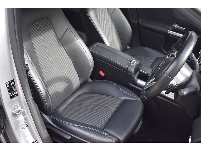 Mercedes-Benz B Class B200d Sport - U1522
