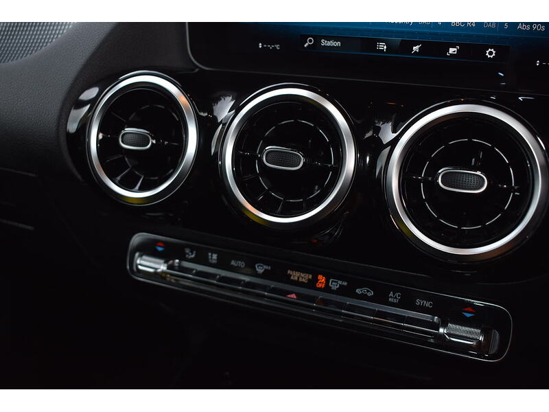 Mercedes-Benz B Class B200d Sport - U1522