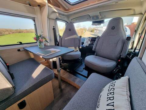 Sunlight V67S Adventure  - N460