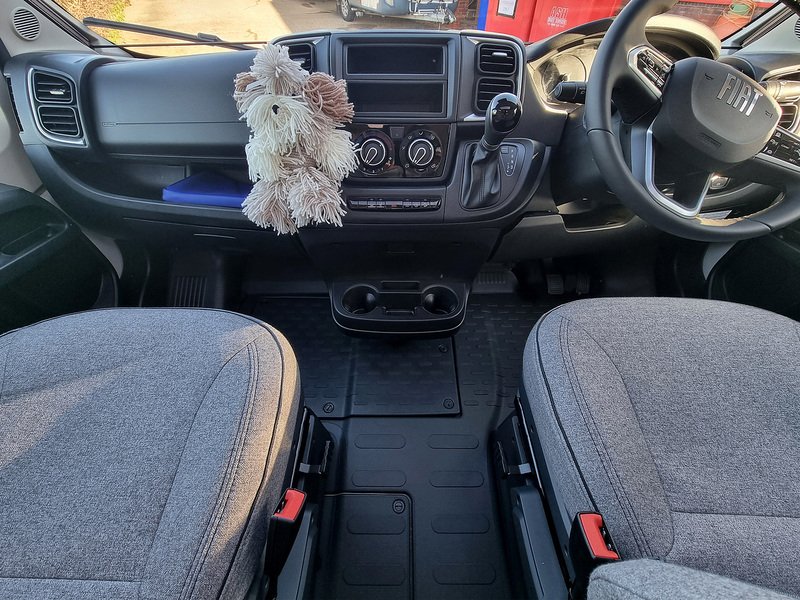 Sunlight V67S Adventure  - N460