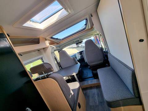 Sunlight V67S Adventure  - N460