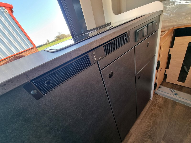 Sunlight Cliff 602 Adventure  - N462