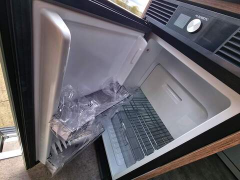 Robeta Adonis 4WD Four Wheel Drive - N470