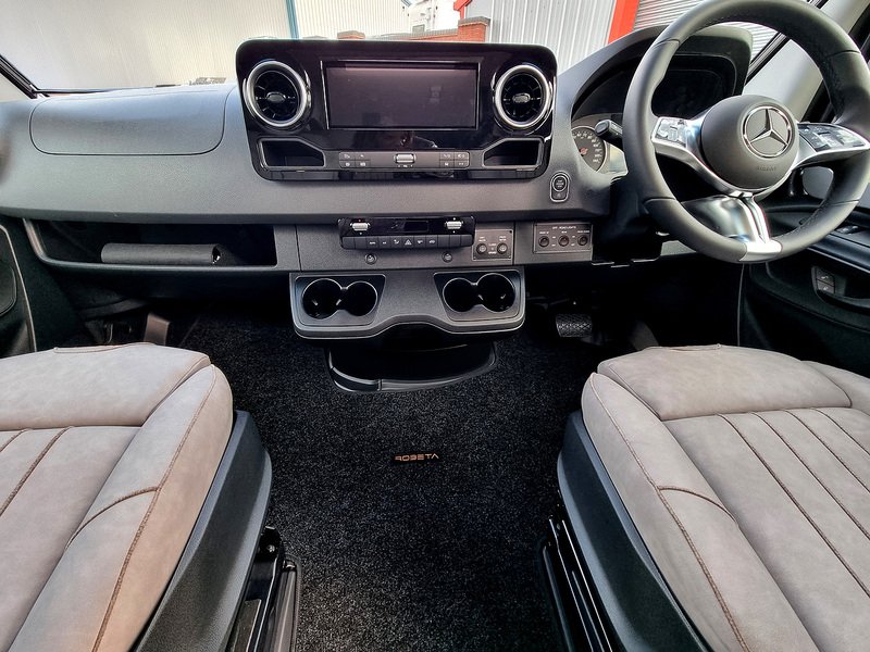 Robeta Adonis 4WD Four Wheel Drive - N470