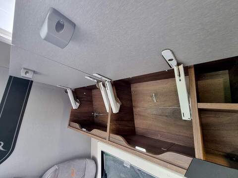 Robeta Adonis 4WD Four Wheel Drive - N470