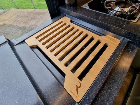 Robeta Adonis 4WD Four Wheel Drive - N470