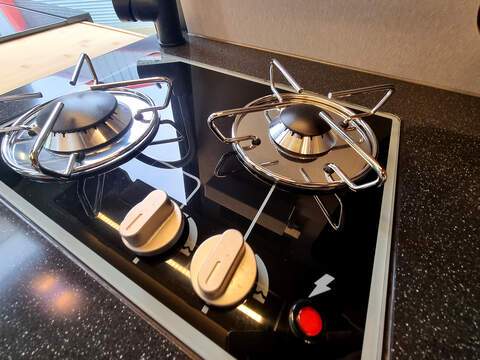 Robeta Adonis 4WD Four Wheel Drive - N470