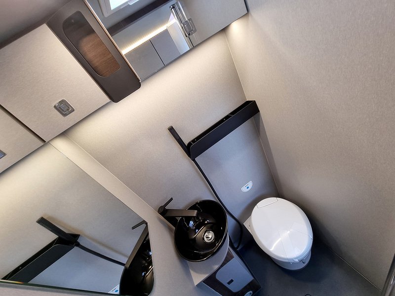 Robeta Adonis 4WD Four Wheel Drive - N470