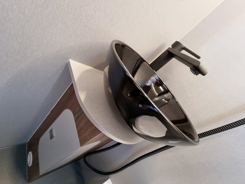 Robeta Adonis 4WD Four Wheel Drive - N470