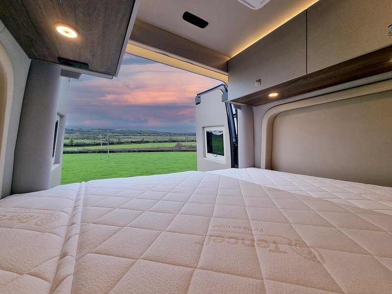 Robeta Adonis 4WD Four Wheel Drive - N470