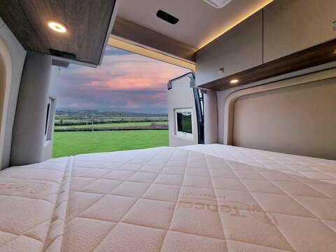 Robeta Adonis 4WD Four Wheel Drive - N470