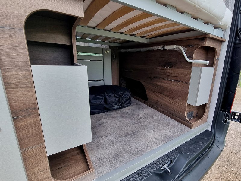 Robeta Adonis 4WD Four Wheel Drive - N470