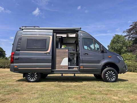 Robeta Adonis 4WD Four Wheel Drive - N470