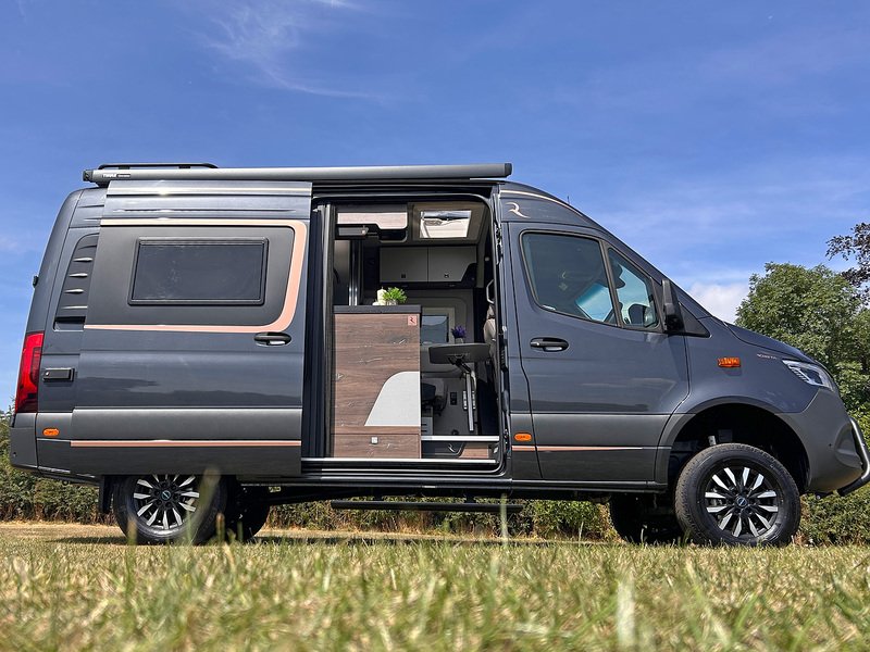 Robeta Adonis 4WD Four Wheel Drive - N470