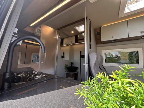 Robeta Adonis 4WD Four Wheel Drive - N470