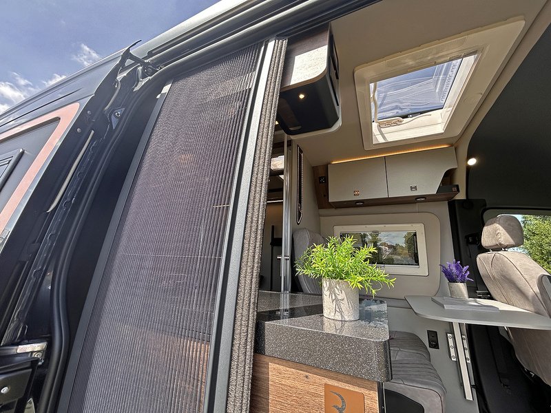 Robeta Adonis 4WD Four Wheel Drive - N470