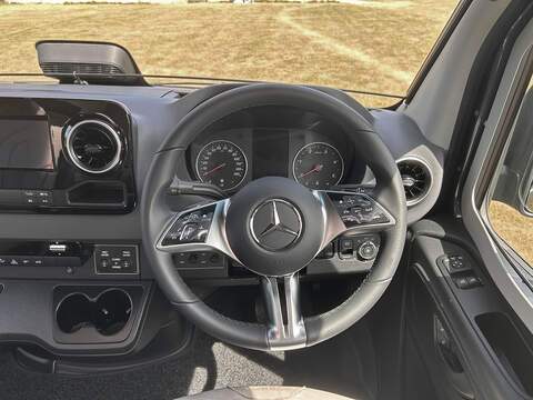 Robeta Adonis 4WD Four Wheel Drive - N470