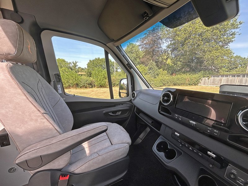 Robeta Adonis 4WD Four Wheel Drive - N470
