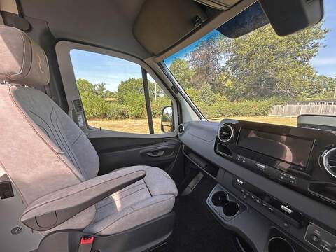 Robeta Adonis 4WD Four Wheel Drive - N470