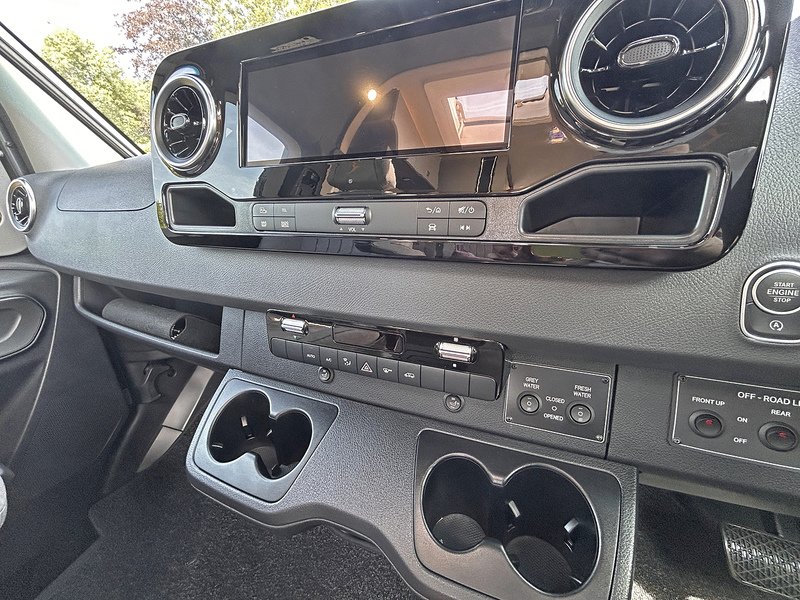 Robeta Adonis 4WD Four Wheel Drive - N470