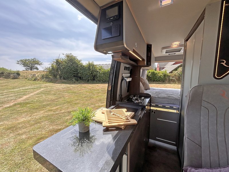 Robeta Adonis 4WD Four Wheel Drive - N470