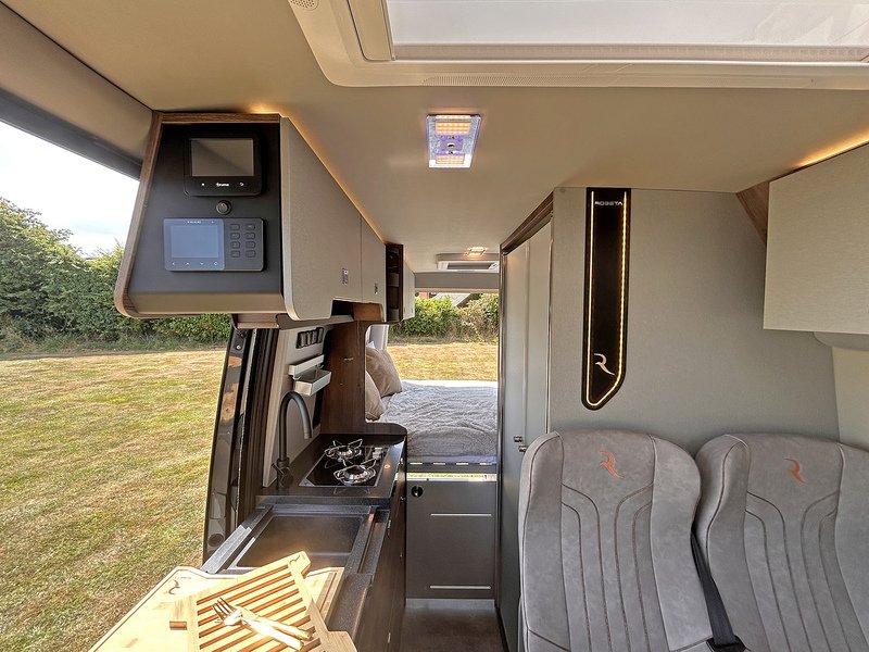 Robeta Adonis 4WD Four Wheel Drive - N470