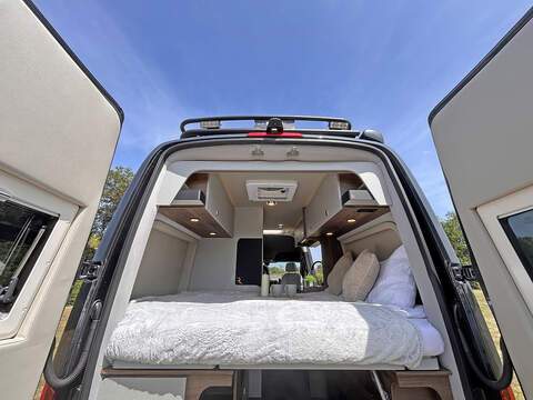 Robeta Adonis 4WD Four Wheel Drive - N470