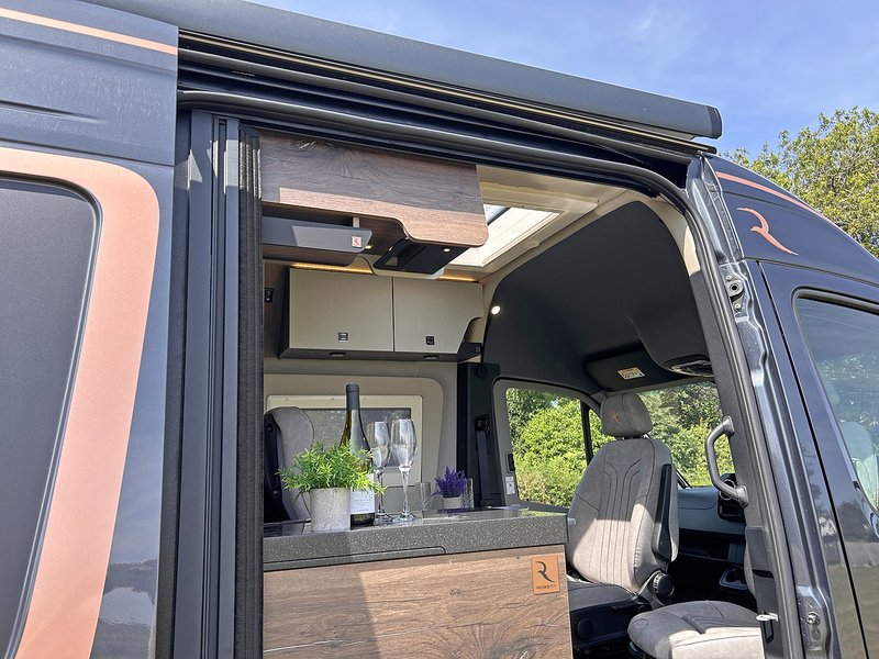Robeta Adonis 4WD Four Wheel Drive - N470