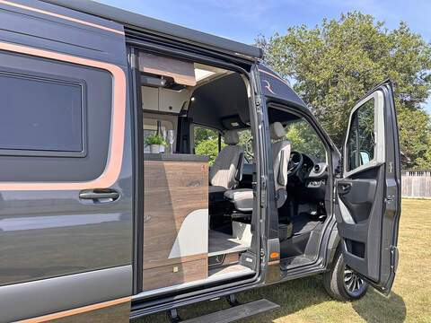 Robeta Adonis 4WD Four Wheel Drive - N470
