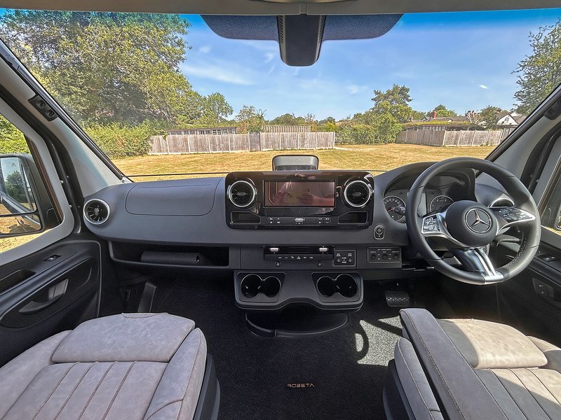 Robeta Adonis 4WD Four Wheel Drive - N470