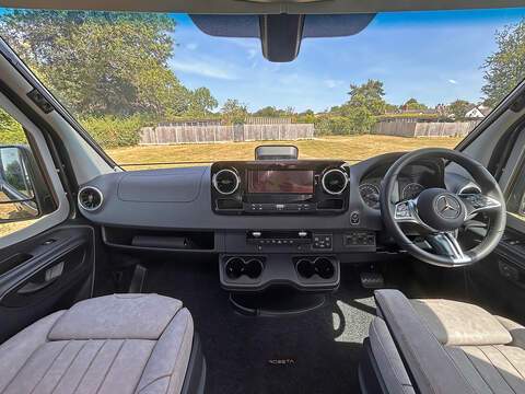 Robeta Adonis 4WD Four Wheel Drive - N470