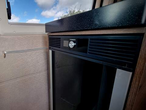 Robeta Adonis  - N472