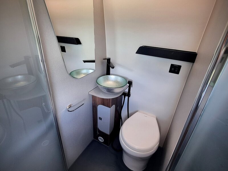 Robeta Adonis  - N472