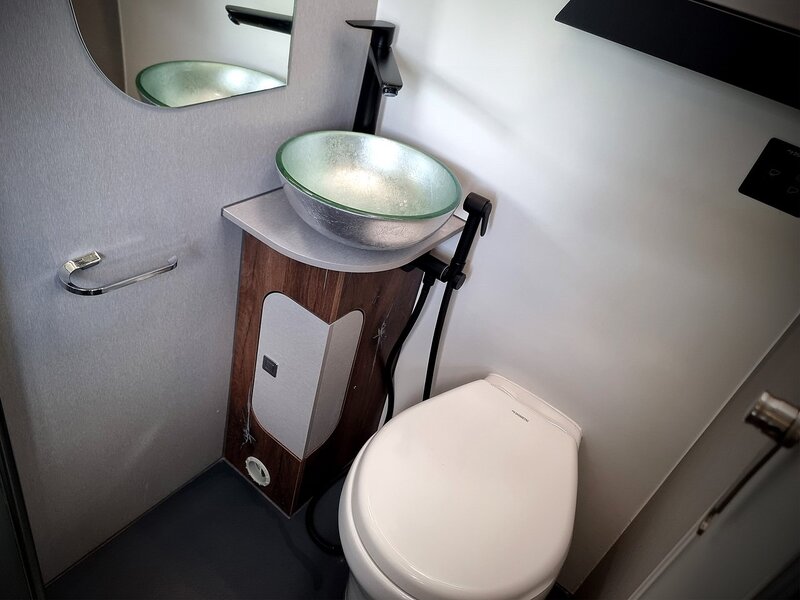 Robeta Adonis  - N472