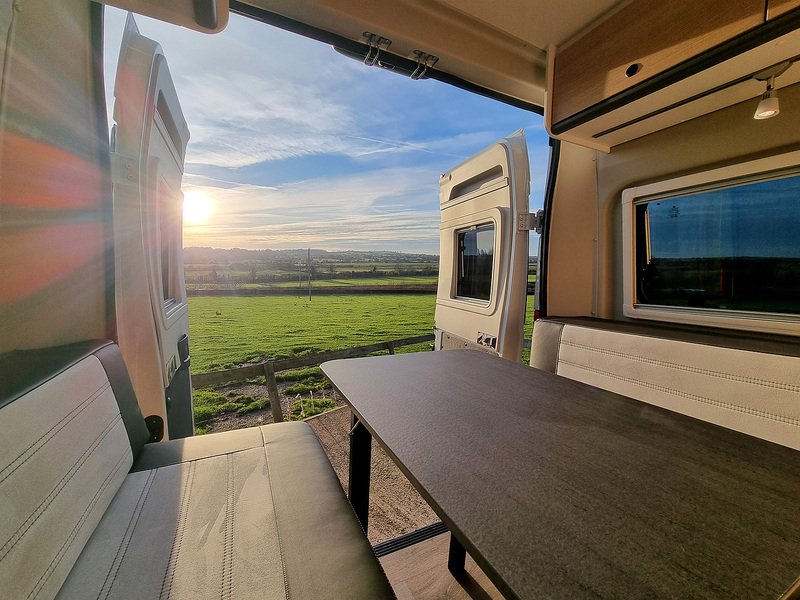 Sunlight Cliff Vanlife  - N543