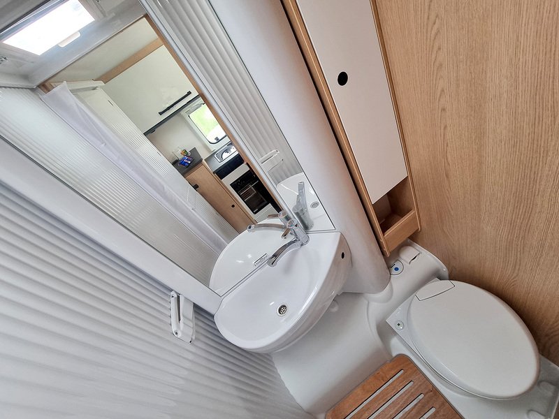 Sunlight V66  - N545