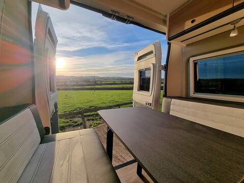 Sunlight Cliff Vanlife  - N549