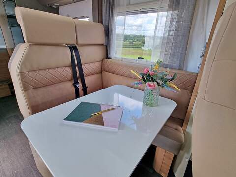 Adria Coral XL Coral XL Plus 670 SP - U420