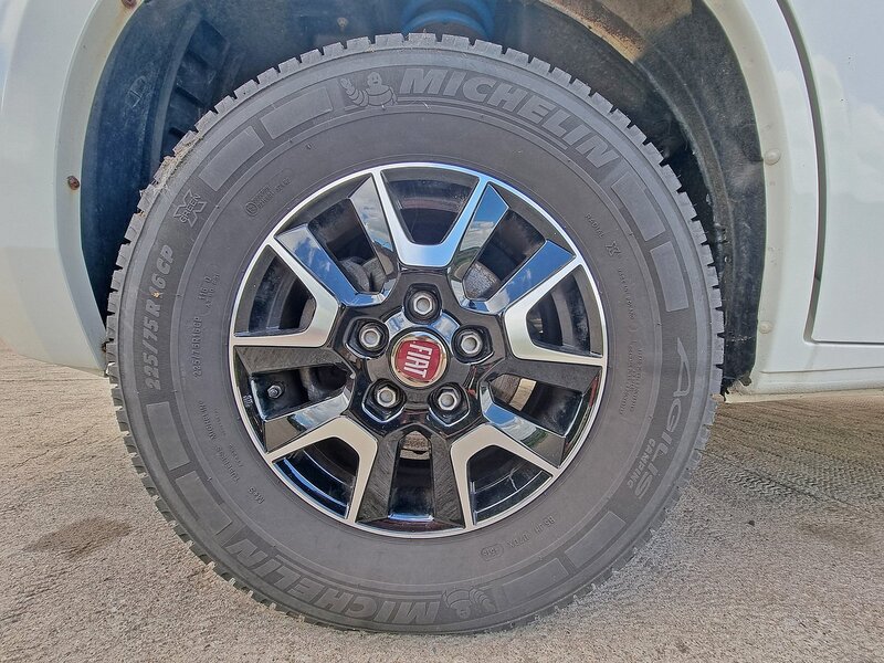 Adria Coral XL Coral XL Plus 670 SP - U420