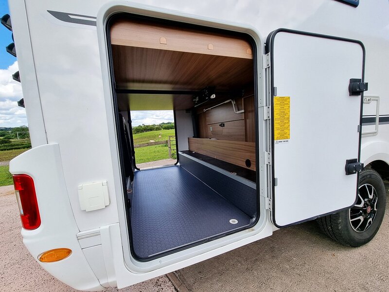 Adria Coral XL Coral XL Plus 670 SP - U420